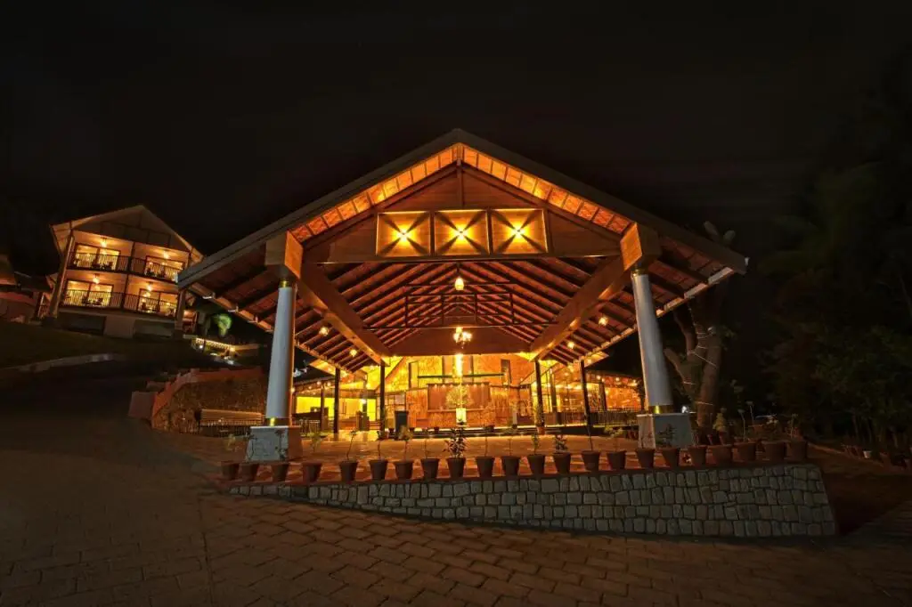 Au Revoir Wellness Resort, Malampuzha — фото 1