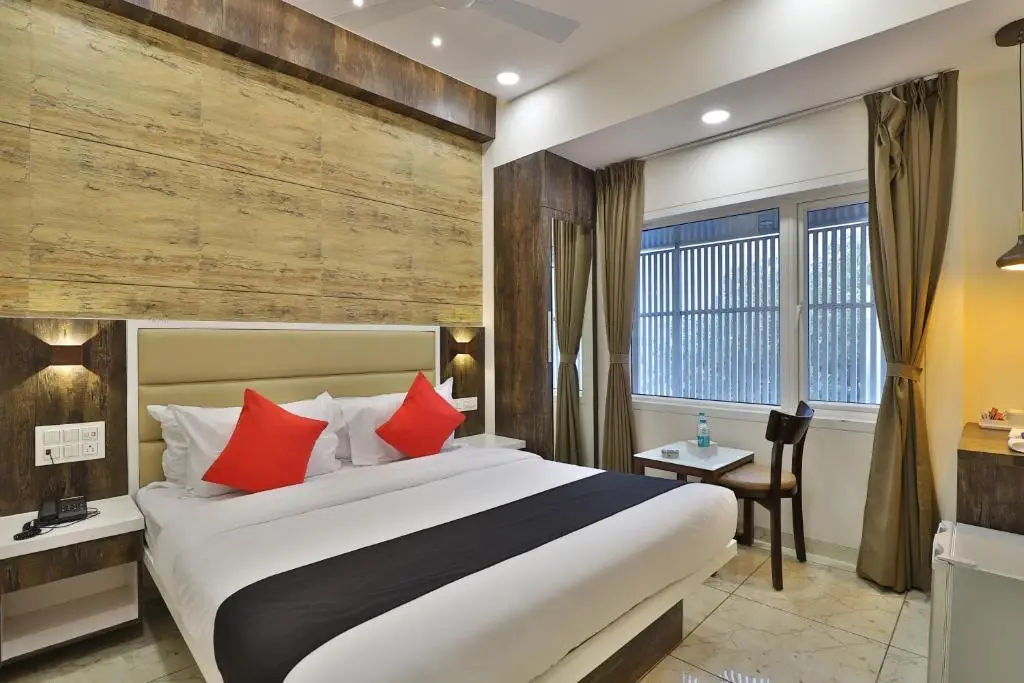 Сурат: Hotel Royal Treat