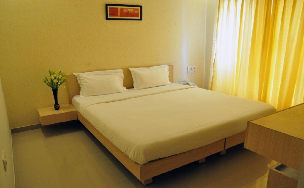 Сурат: Hotel Suncity