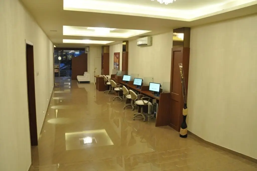 Сурат: Hotel Suncity