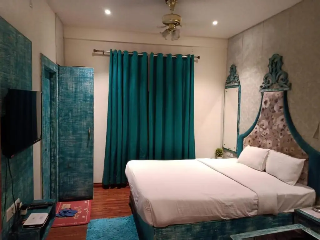 Праяградж: Stay Inn Hotel
