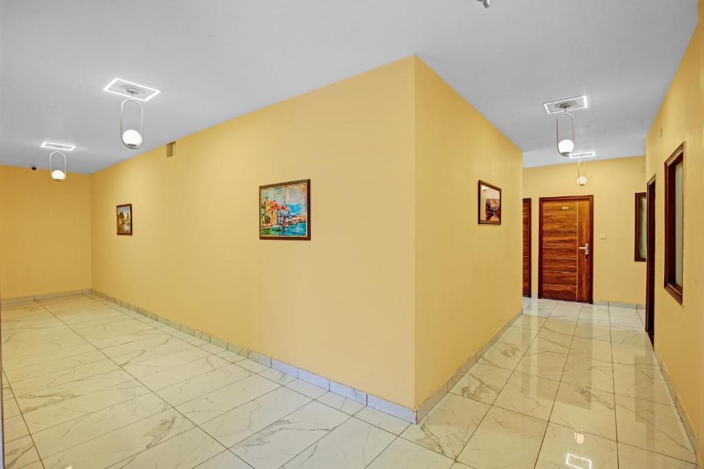 Лудхиана: Townhouse 1003 Hotel Sky 9