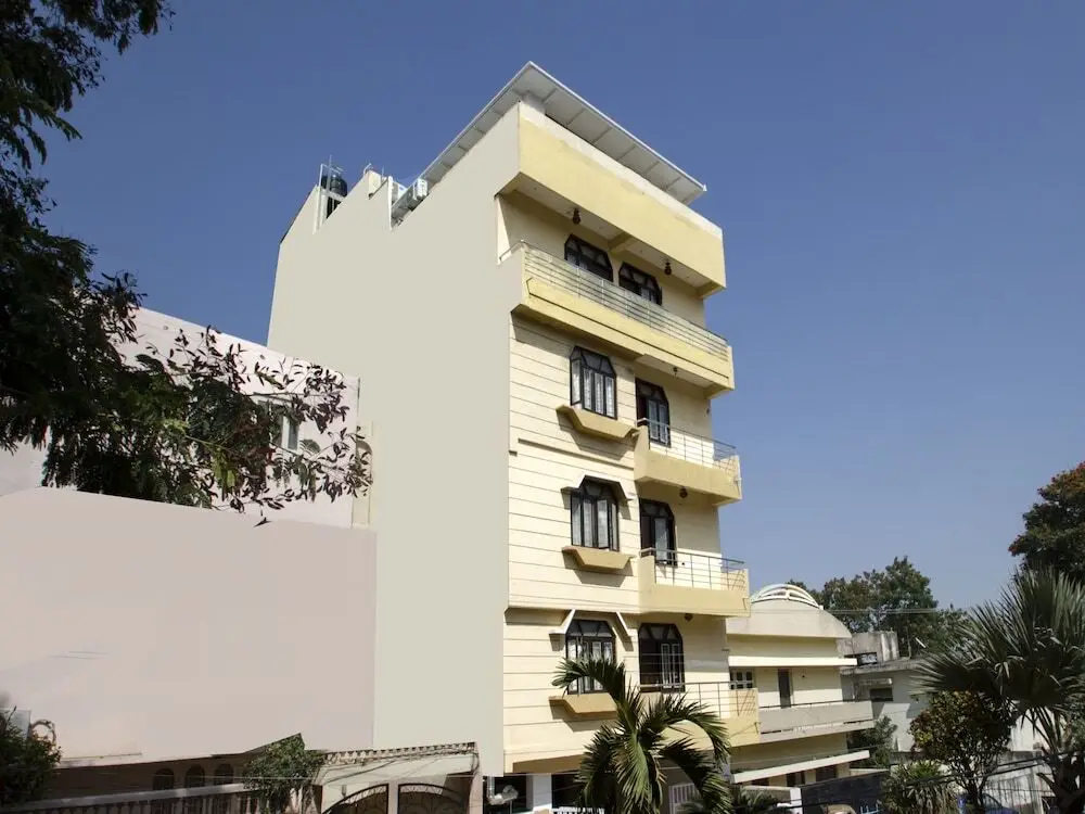 Collection O 7601 Hotel Park Heights Banjara Hills — фото 1