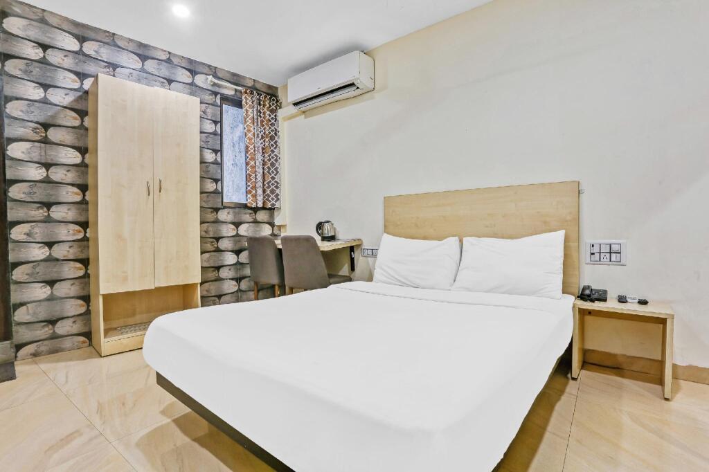 Мумбаи: Collection O 84249 Hotel Ulife
