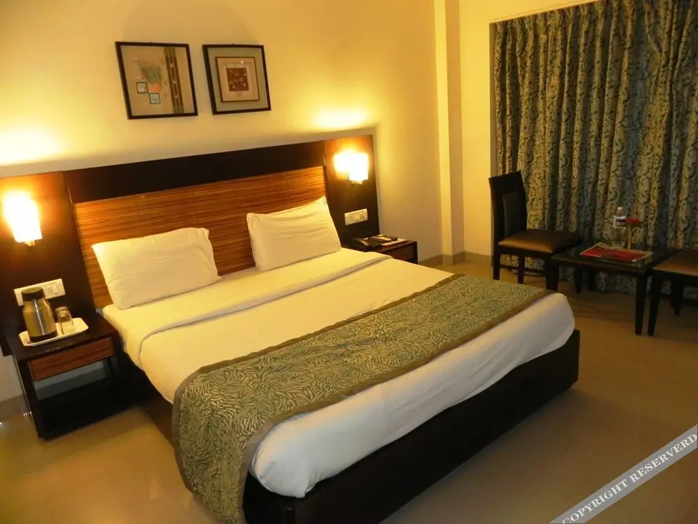 Ширди: Hotel Reeva Regency