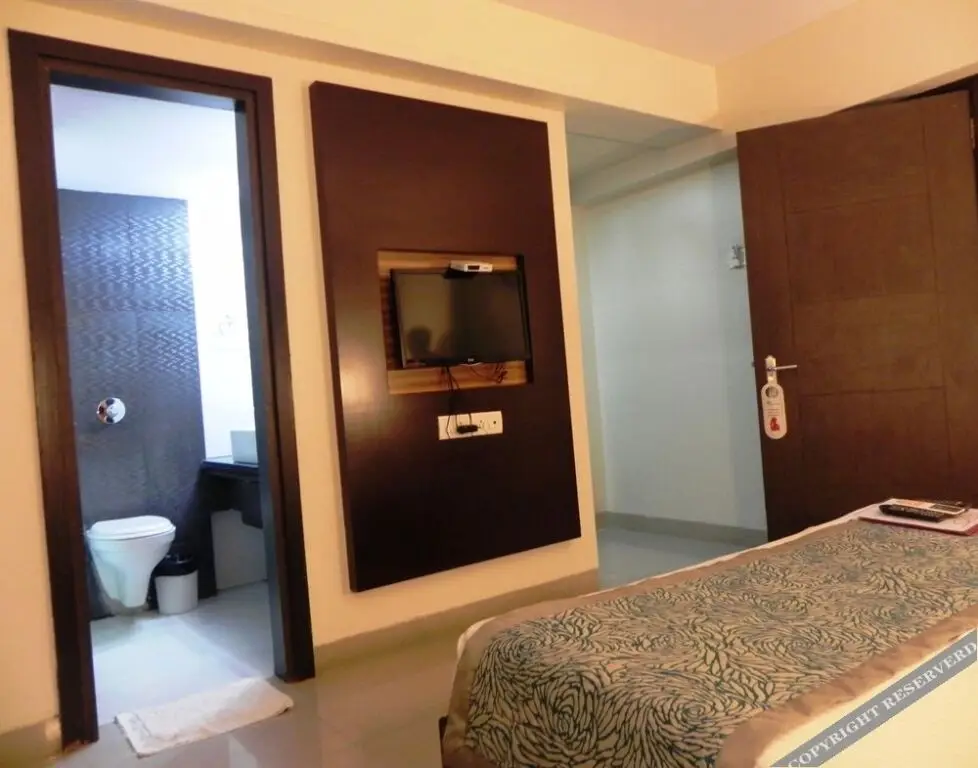 Ширди: Hotel Reeva Regency