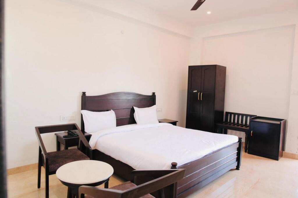 Садри: The Lal Bagh Resort
