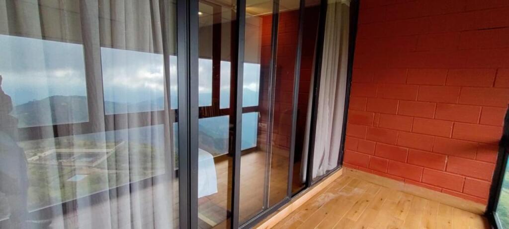 Куттикканам: Orange Valley Hills Resort Vagamon