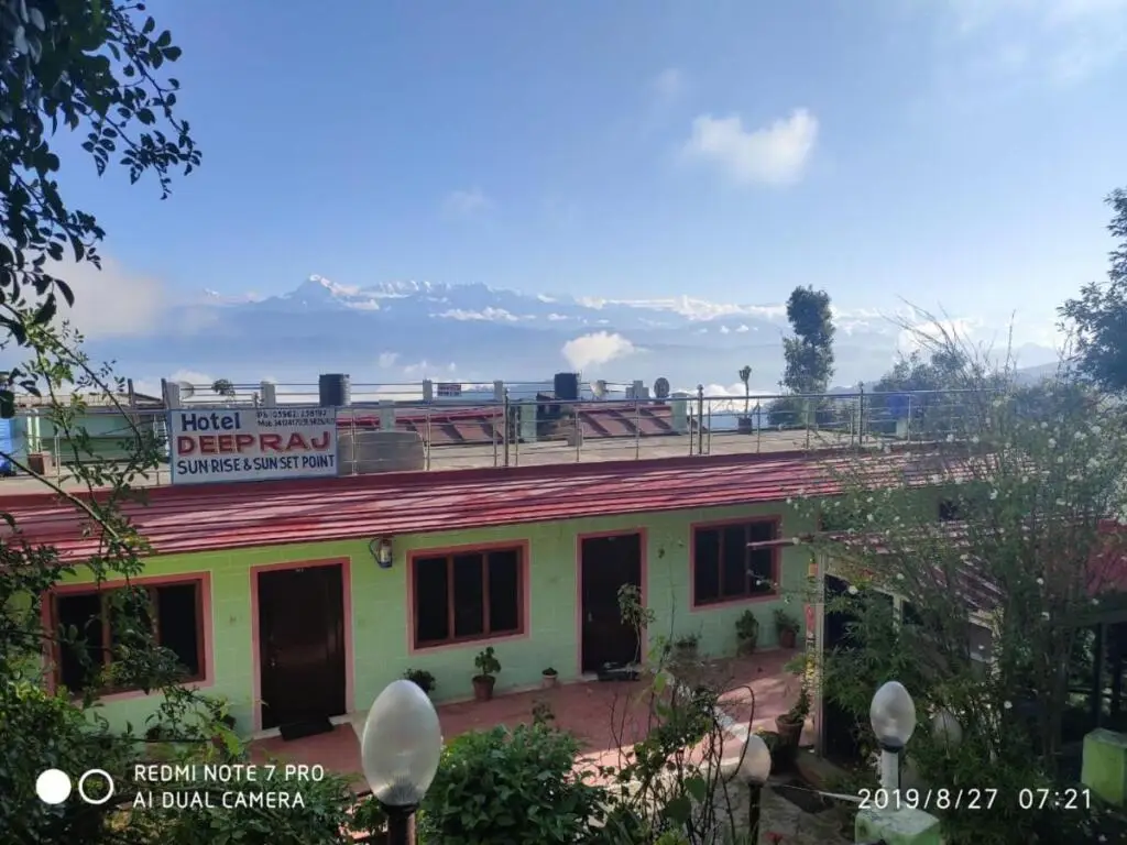 Hotel Deepraj — фото 1