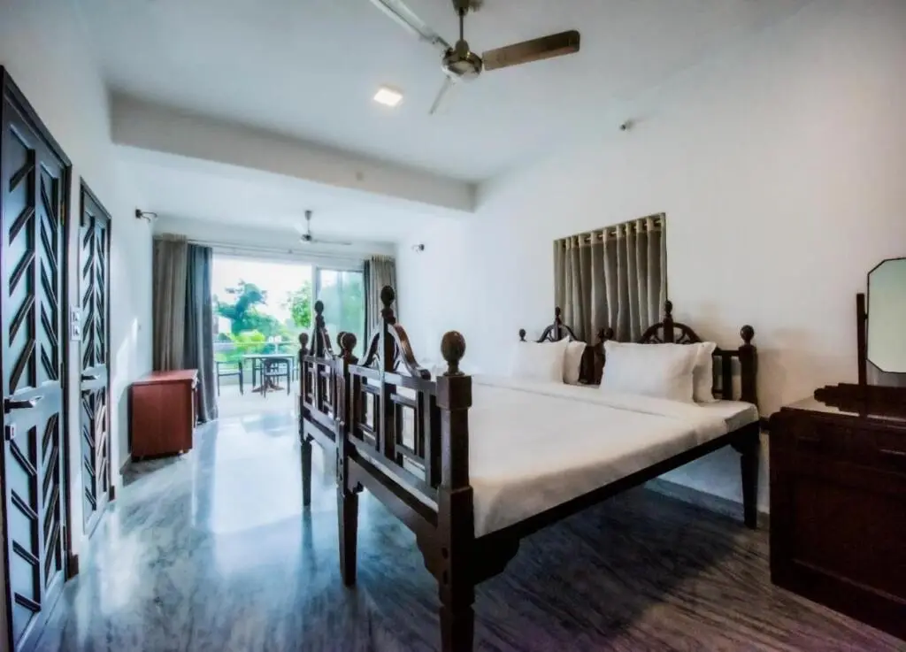 Лонавала: The Manor by Zuper Stays Lonavala