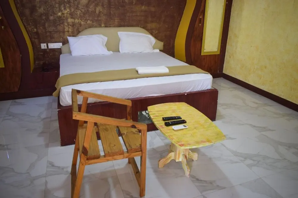 Маиладутурай: Navagiraga Resorts & Hotel