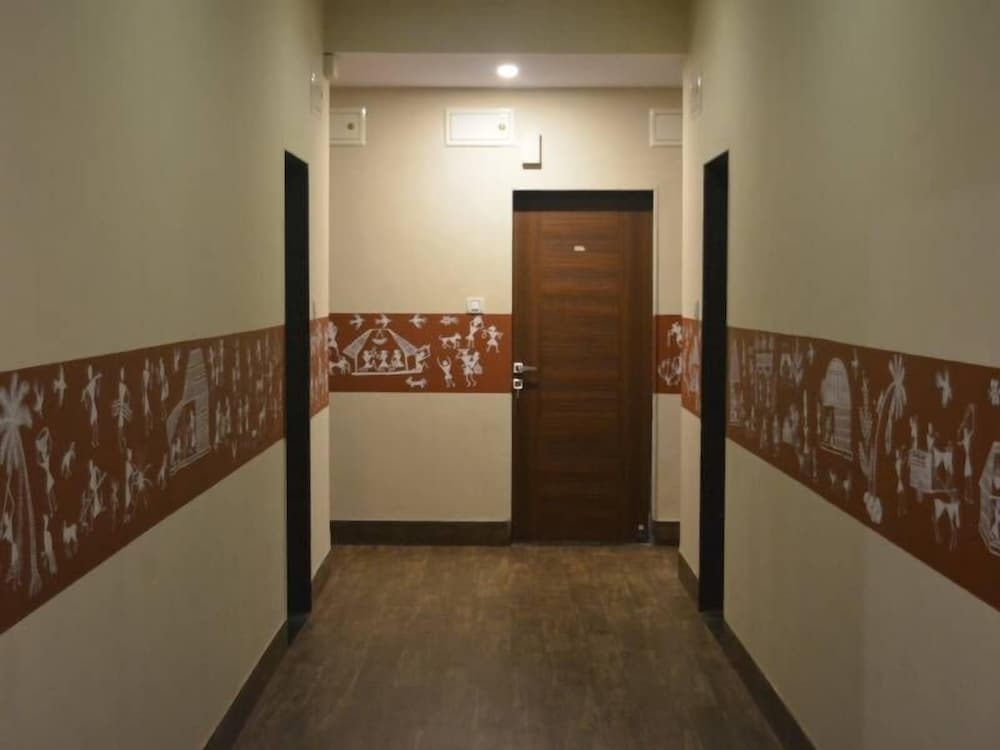 Даполи: Laguna Beach Resort Murud