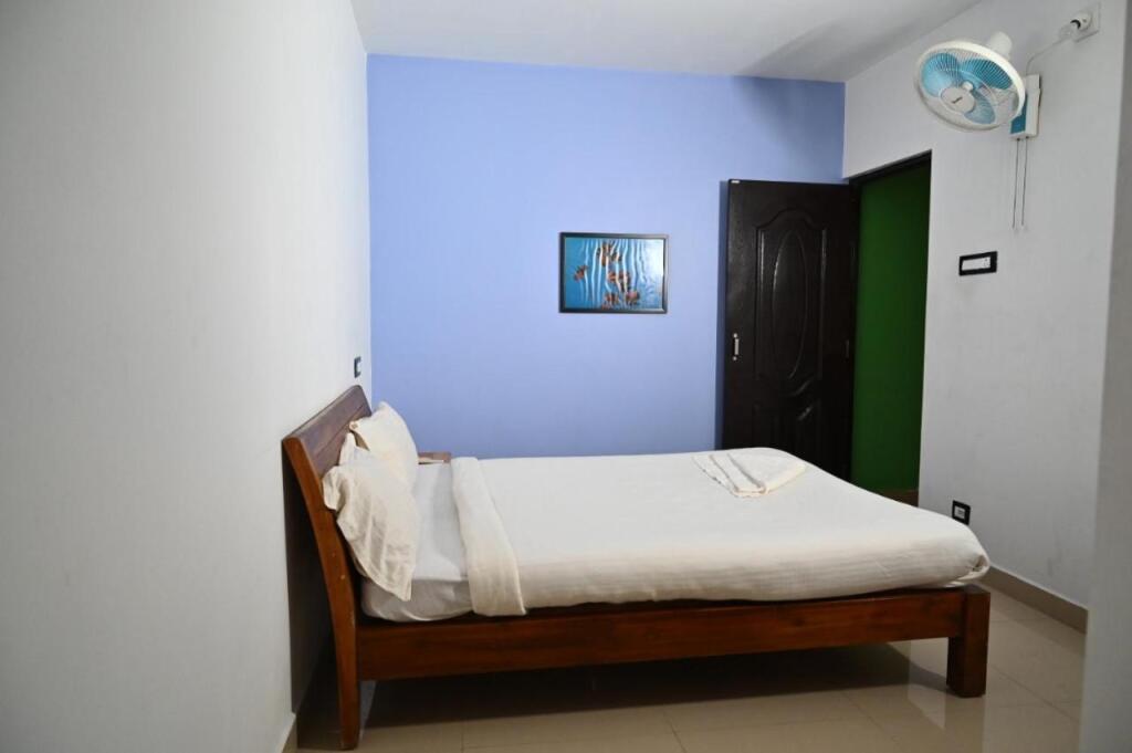 Ангамали: Airport Cochin Grand Residency , NEDUMBASSERY