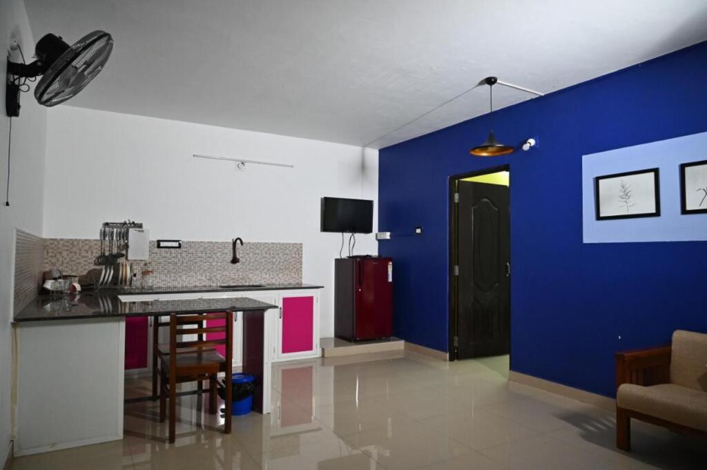 Ангамали: Airport Cochin Grand Residency , NEDUMBASSERY
