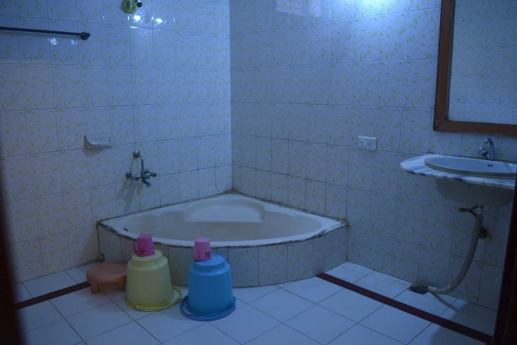 Пачмарай: V Resorts Hotel Pachmarhi