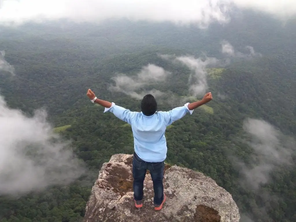 Sakleshpur: BlueMoon Homestay - Near to falls & Trekking