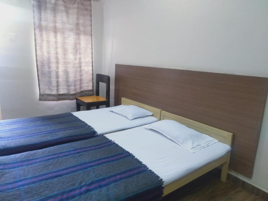 Пуна: OYO 23642 Vishwakamal Lodge