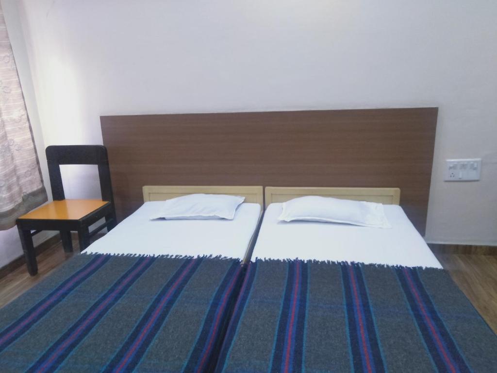 Пуна: OYO 23642 Vishwakamal Lodge