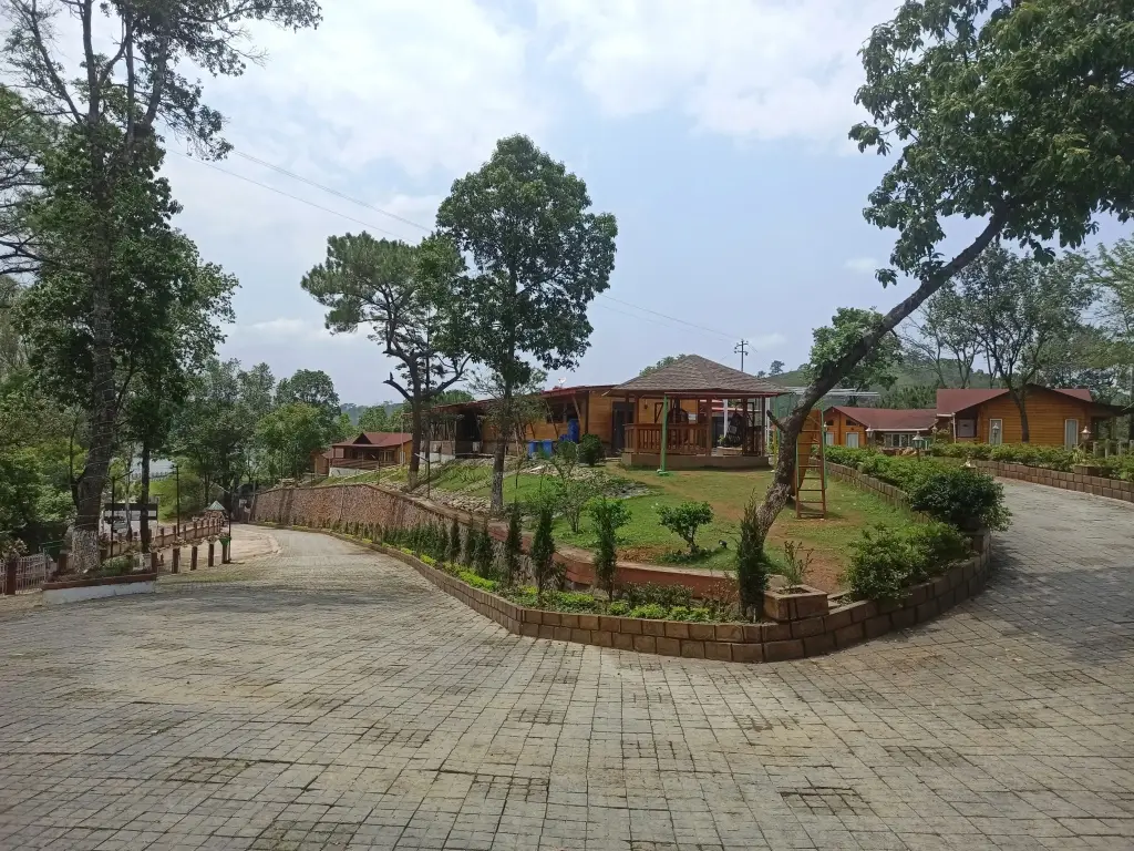 Шиллонг: Ri Snat Sgni Orchid Resort