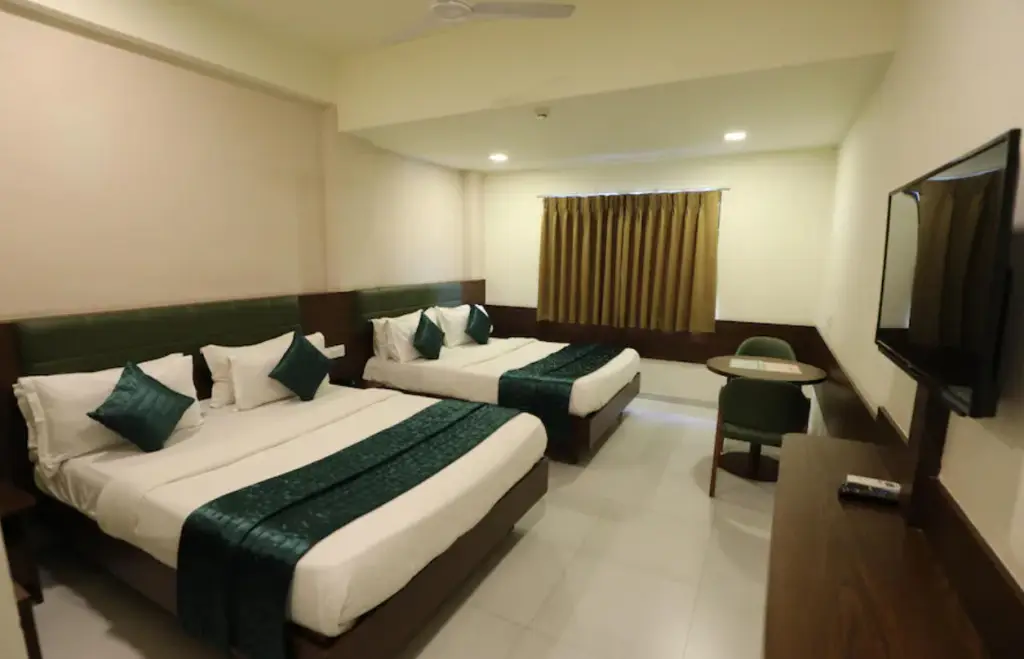 GreenOtel Rooms Hazira Surat — фото 1