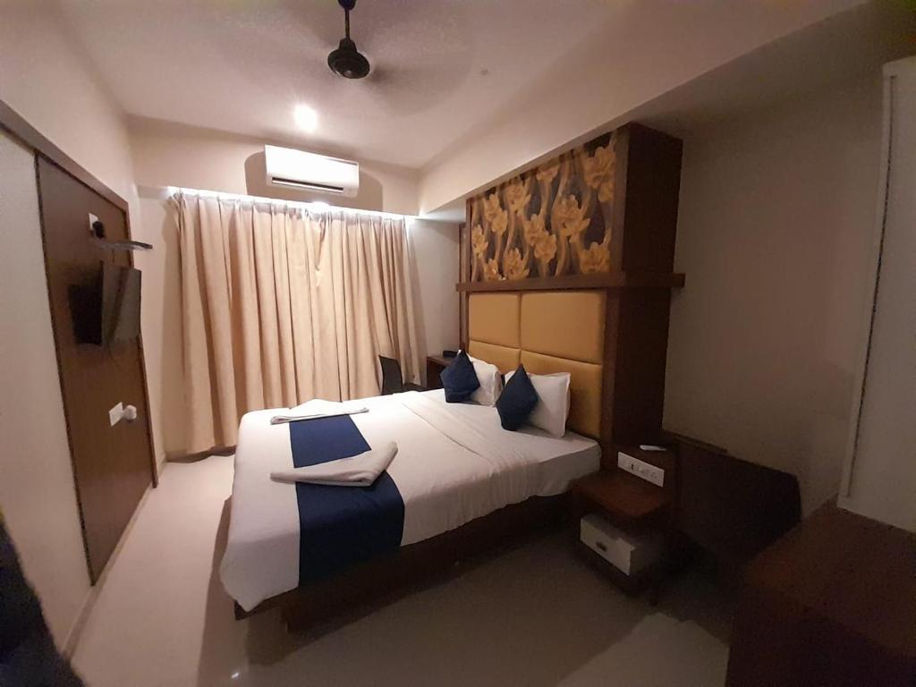Тхане: Hotel Shubharambh Lodging & Boarding By WB Inn