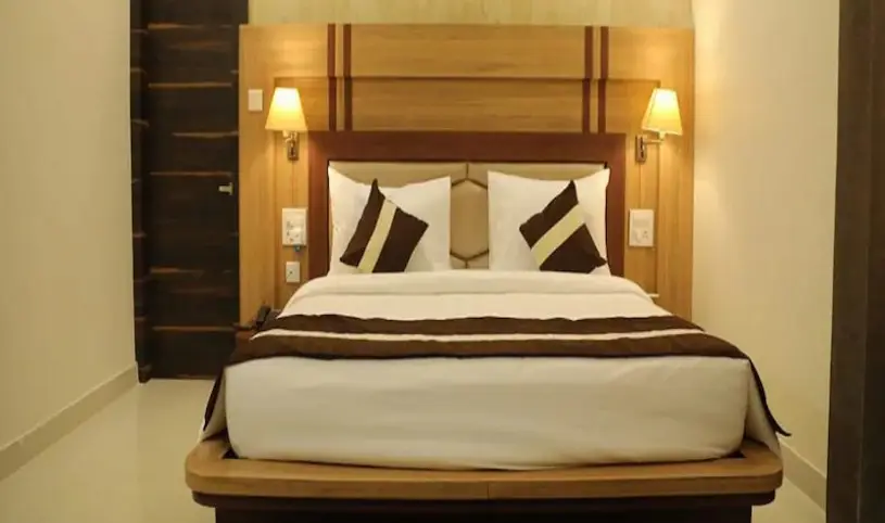 Таннасар: Hotel Amber
