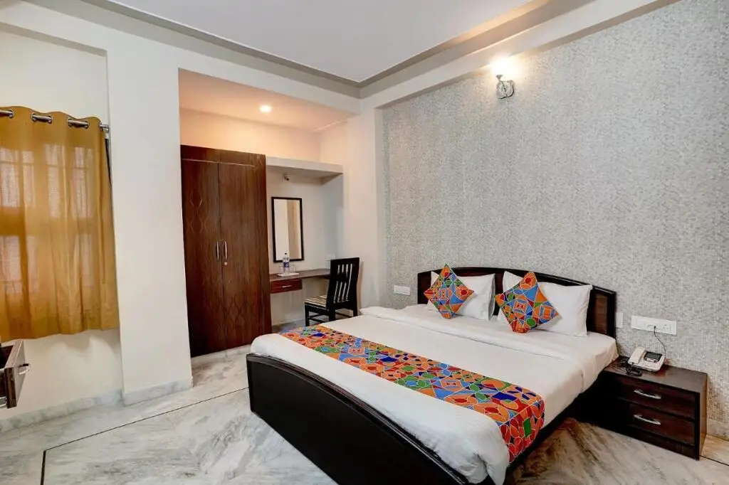 Удаипур: FabHotel Hill Inn Paradise