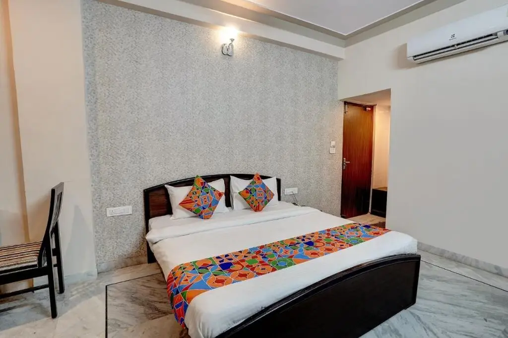 Удаипур: FabHotel Hill Inn Paradise