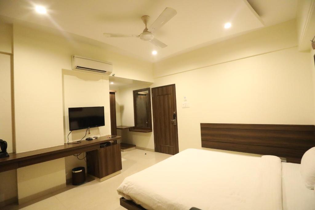Лонавала: Diwatel Grande Resort, Managed By Confraworld Hospitality