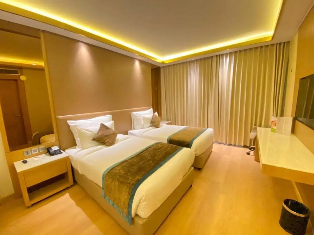 Лудхиана: NIRVANA Luxury Hotel l Ludhiana