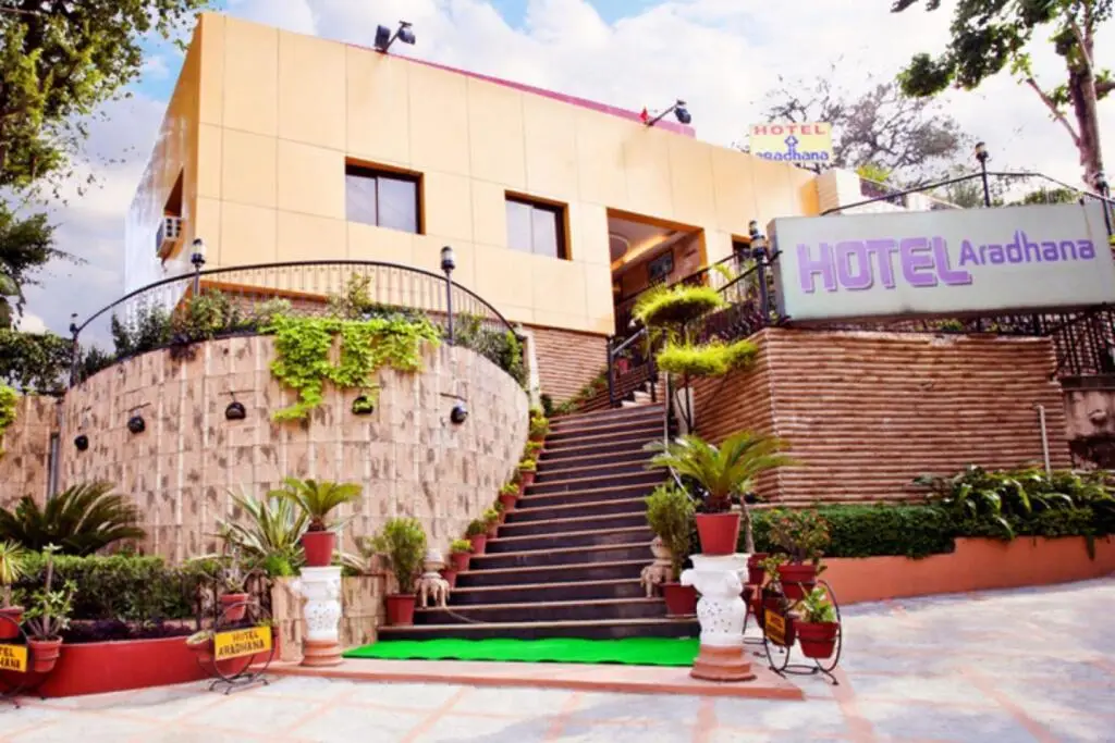 OYO 13552 Aradhana — фото 1