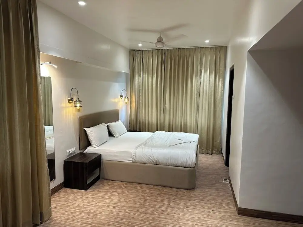 Мумбаи: Hotel Imperial Palace Part 1