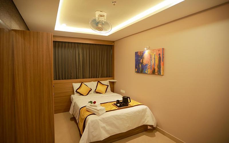 Payyanur: Hotel Emirates