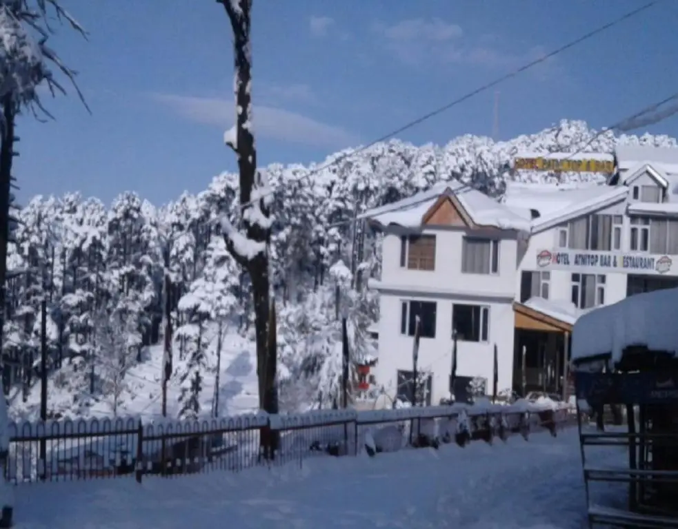 Stayapart - Hotel Patnitop — фото 1