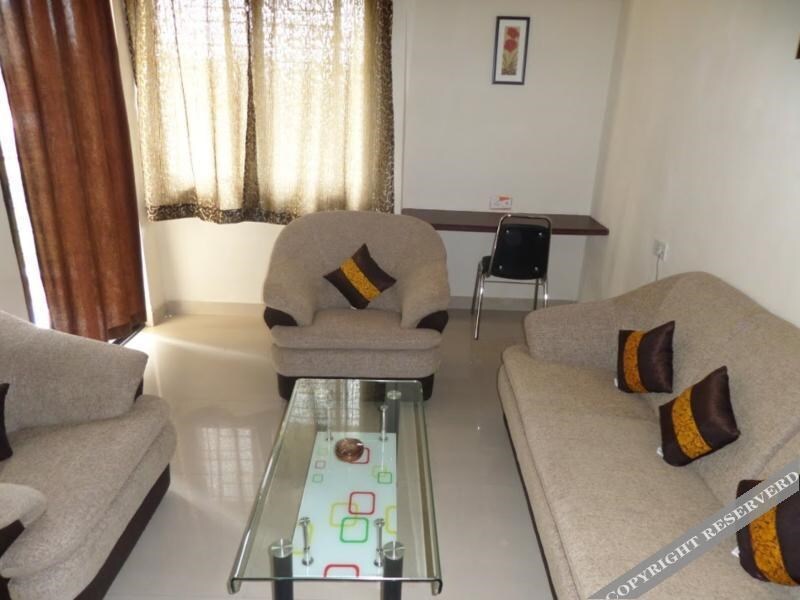 Пуна: Cosmos Luxury Service Apartment Viman Nagar