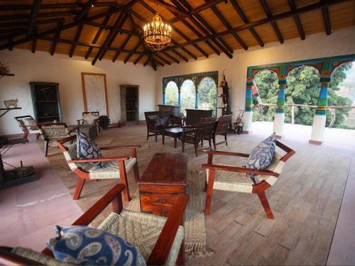 Крепость Ramnagar: Paatlidun Safari Lodge, Jim Corbett