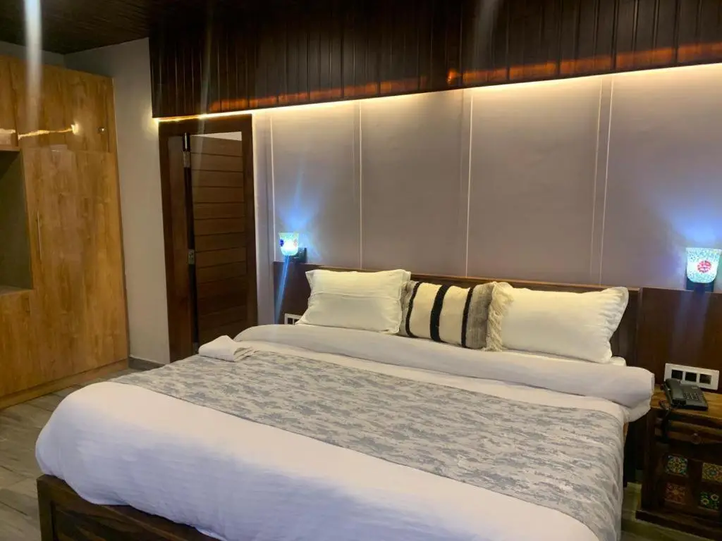 Раникхет: The Frostwood Resort