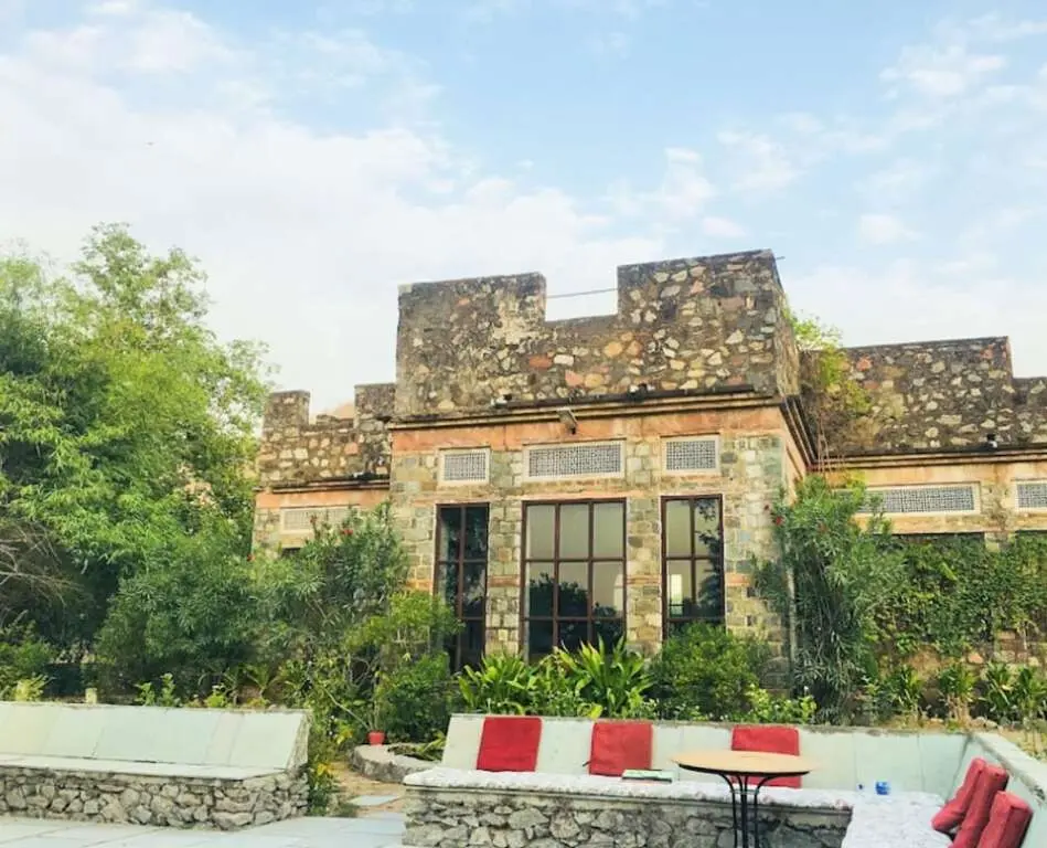 Садри: V Resorts Jungle Lodge Ghanerao