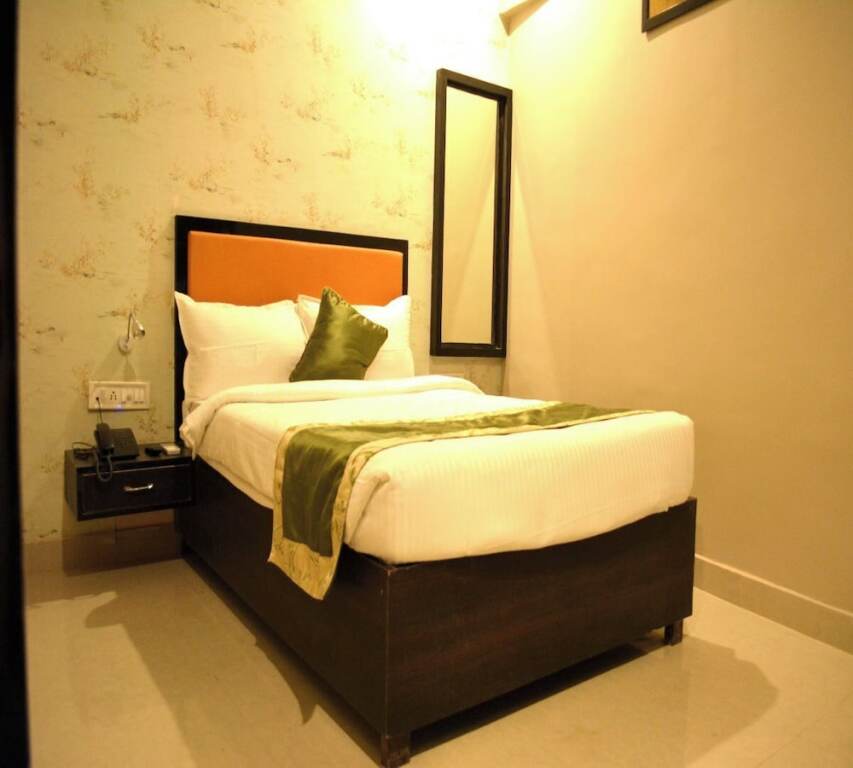 Сарнатх: Hotel Runway Inn