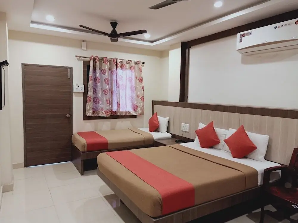 Шамшабад: Hotel Neem Tree Residency
