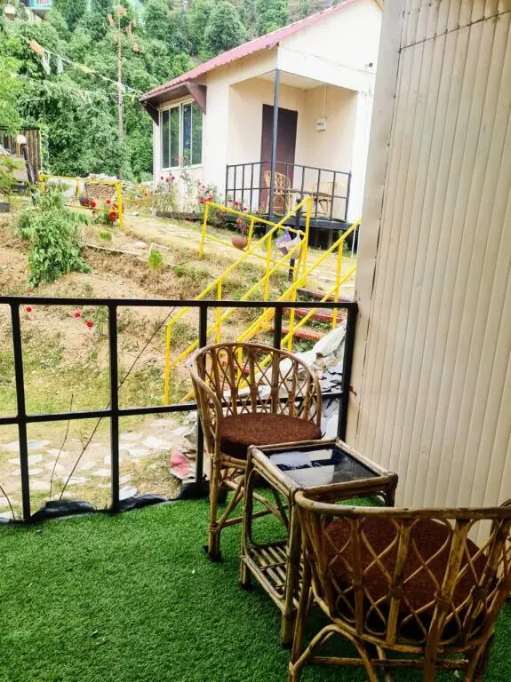 Техри: The Kanatal Arbour