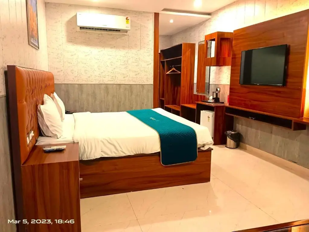 Зиракпур: Ronta World Hotels