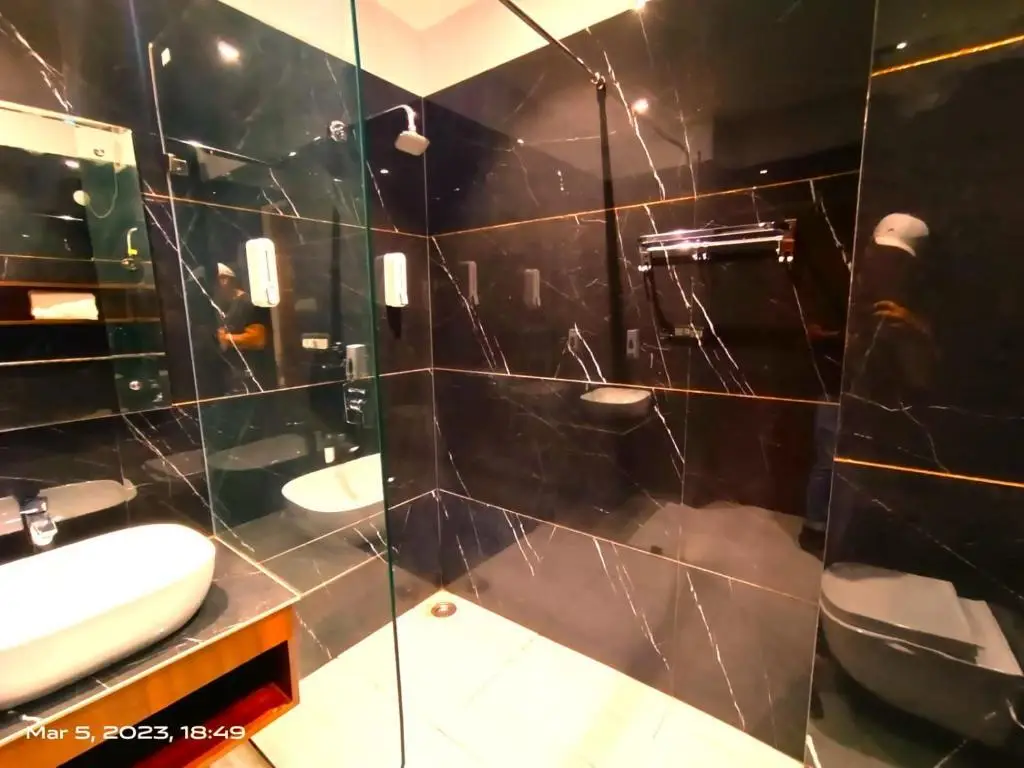 Зиракпур: Ronta World Hotels