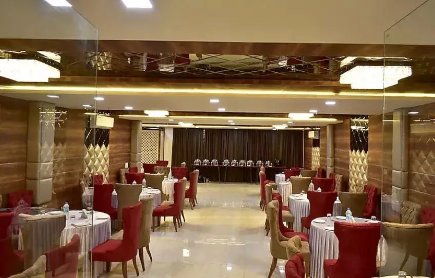 Зиракпур: Hotel THE LAMP