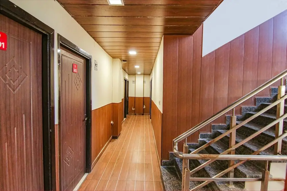 Дехрадун: Fabhotel Doon Maira