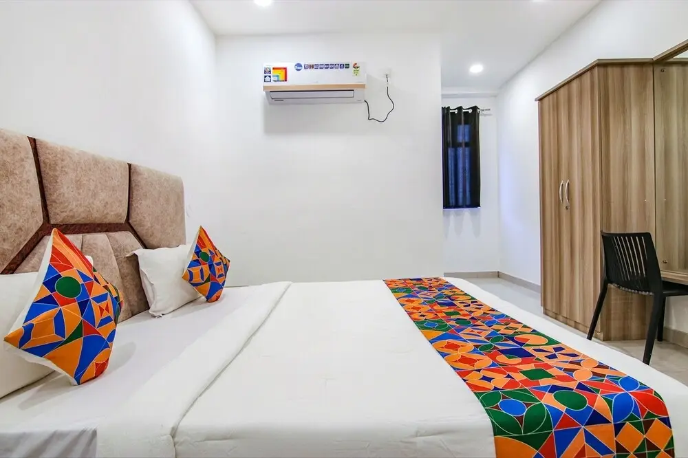 Нью-Дели: Fabhotel Grand City
