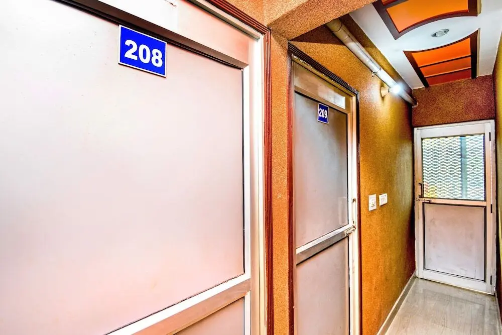 Бивани: OYO 37546 Gaur Guest House