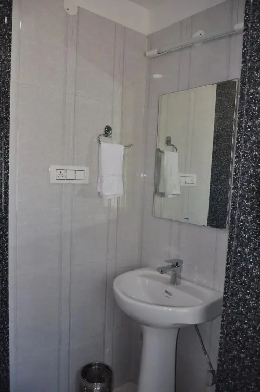 Наггар: Hotel Aman Palace Kasol