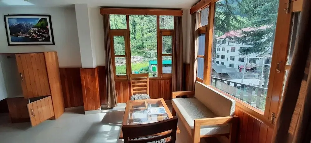 Наггар: Hotel Aman Palace Kasol