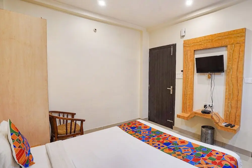 Праяградж: Fabhotel Bliss Inn